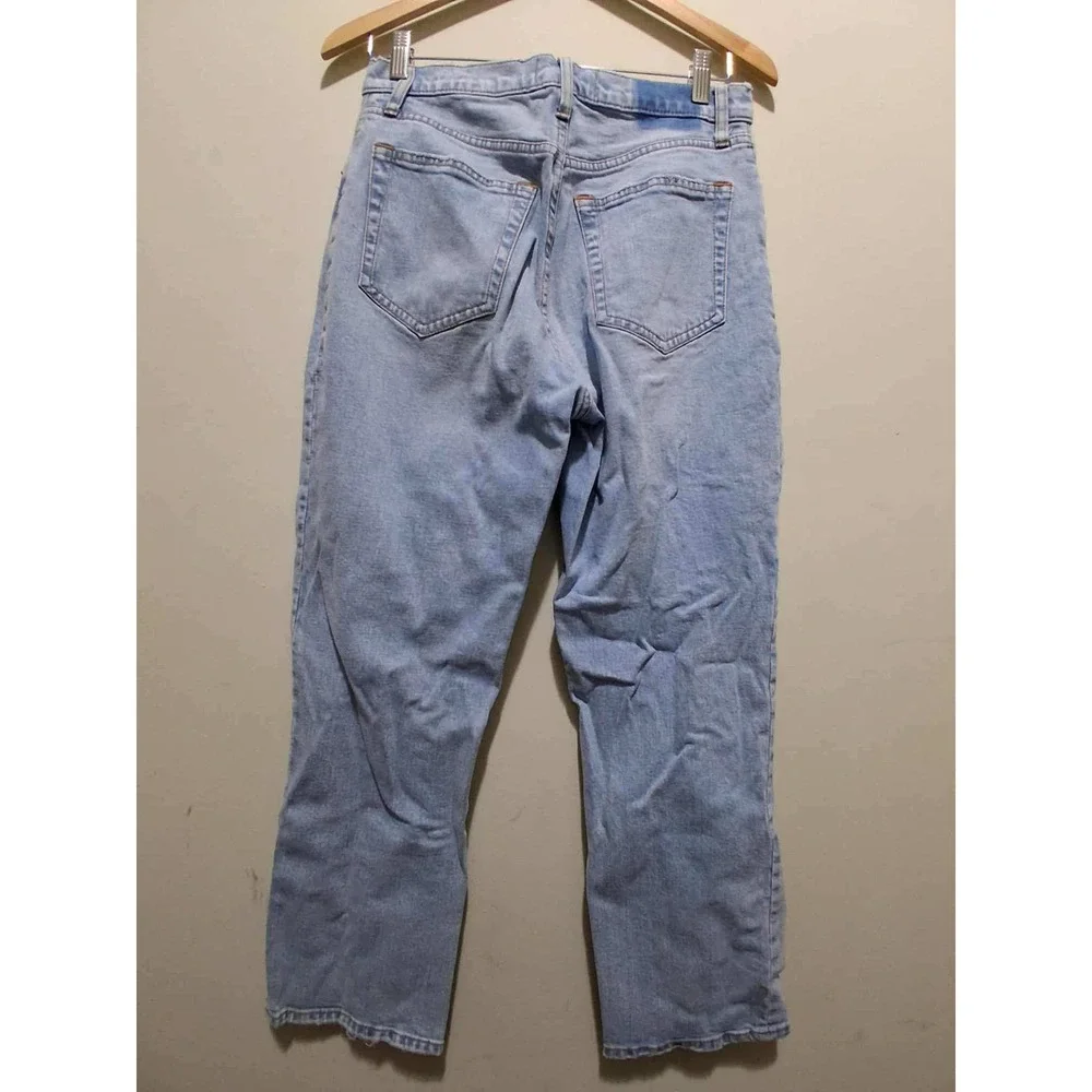 Abercrombie Fitch Ultra High‎ Rise Ankle Straight Distressed Light Wash Jeans 29